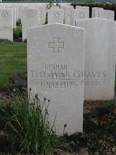 MONT HUON MILITARY CEMETERY, LE TREPORT - MEYER, HERMANN